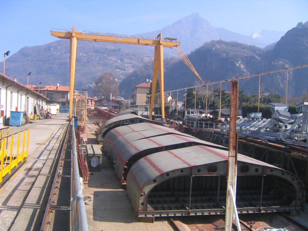 Structural hull construction